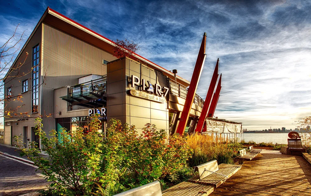 Pier 7 Restaurant + Bar